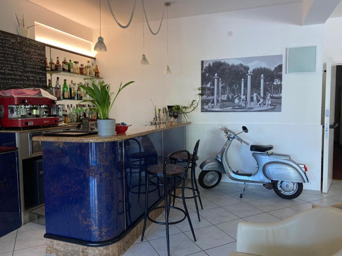 Hotel Chery Milano Marittima Exterior photo