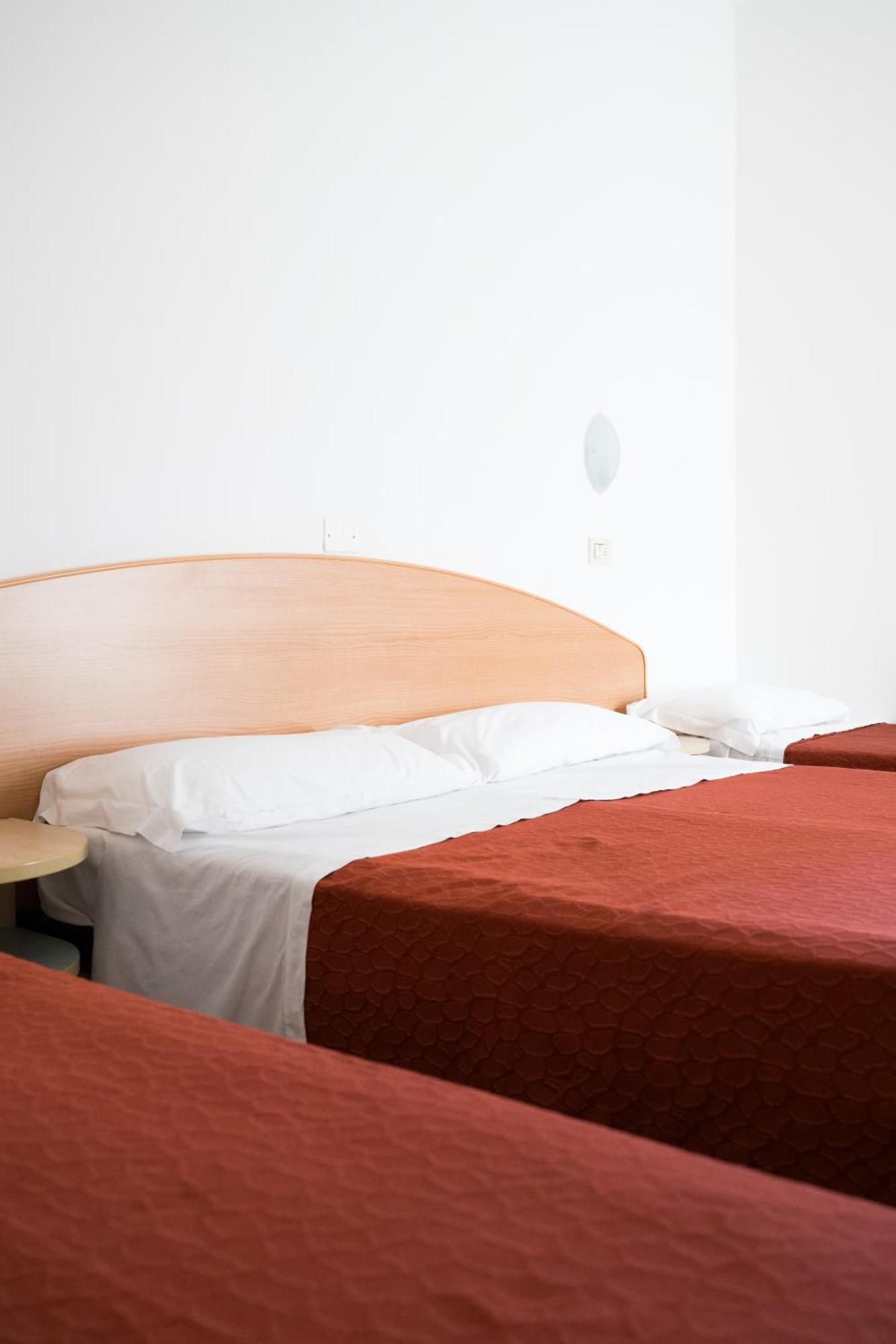 Hotel Chery Milano Marittima Exterior photo